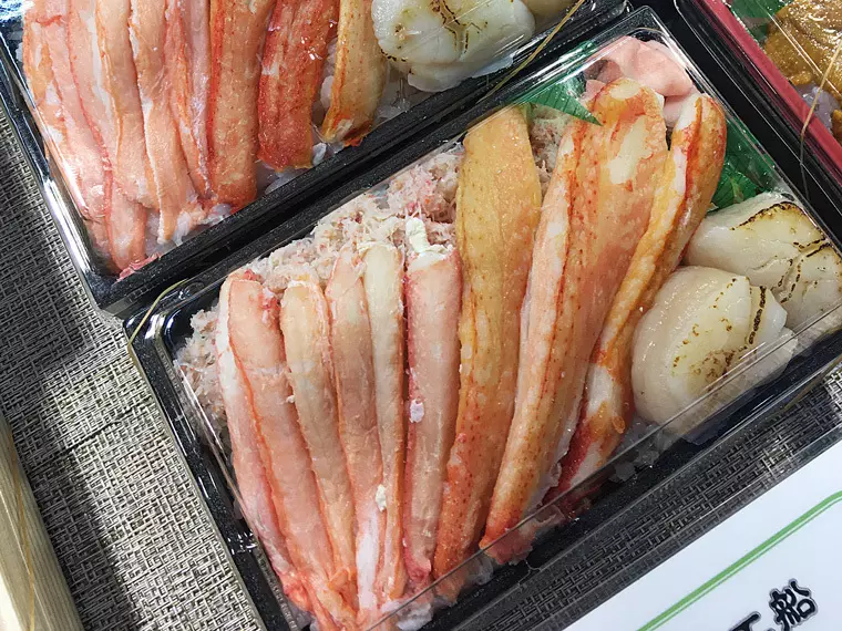 炙りホタテ蟹工船弁当 1折 2,000円(税込2,160円)
