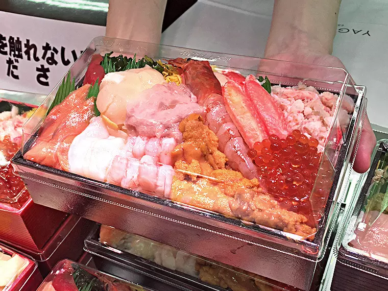 海峡弁当 1折 2,400円(税込 2,592円)