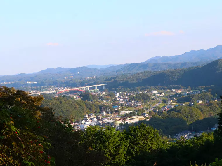 (波久礼駅や寄居橋がある南東方面の眺めです。）